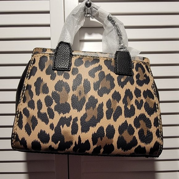 Kate Spade Dunne Lane Leopard Small Lake Crossbody - Picture 2 of 10